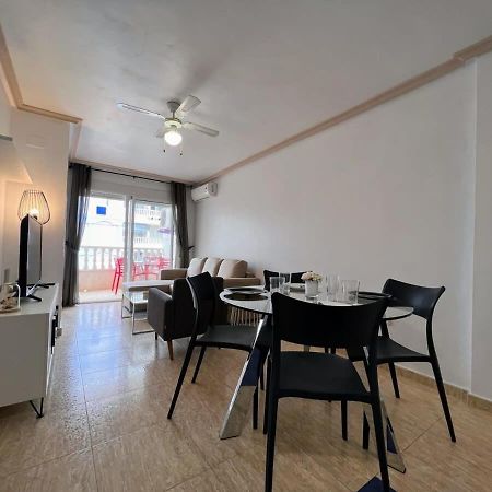 Welcoming Seafront Apartment Tv15 Torrevieja Eksteriør bilde