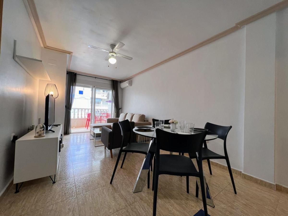 Welcoming Seafront Apartment Tv15 Torrevieja Eksteriør bilde