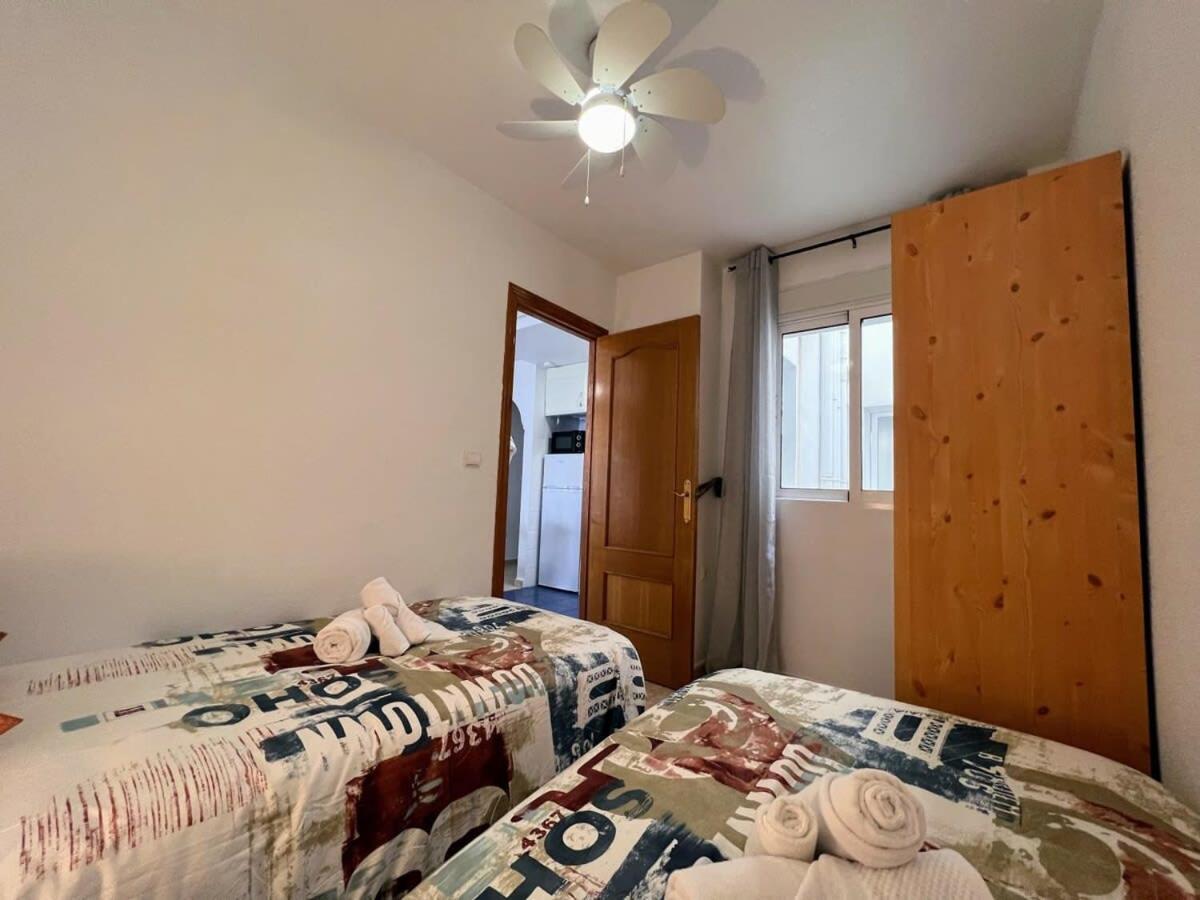 Welcoming Seafront Apartment Tv15 Torrevieja Eksteriør bilde