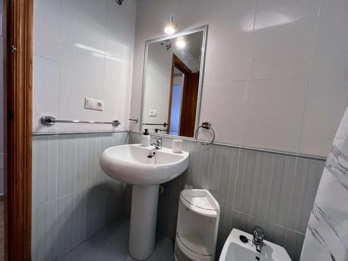 Welcoming Seafront Apartment Tv15 Torrevieja Eksteriør bilde