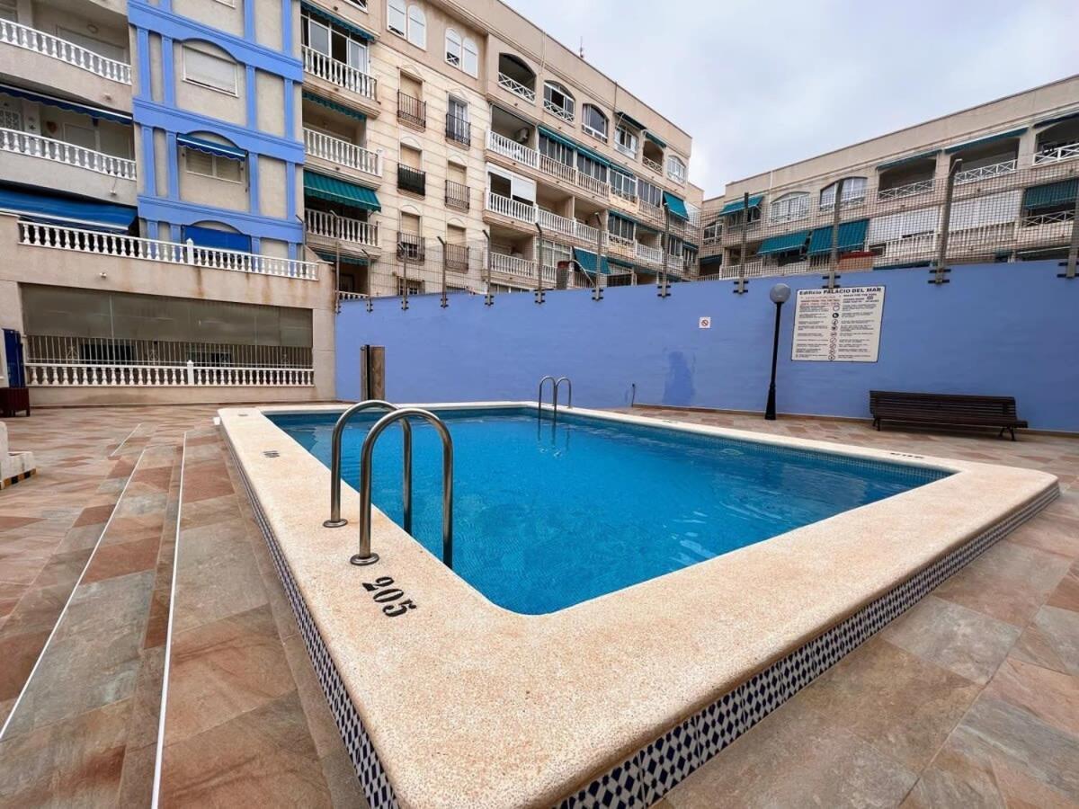 Welcoming Seafront Apartment Tv15 Torrevieja Eksteriør bilde